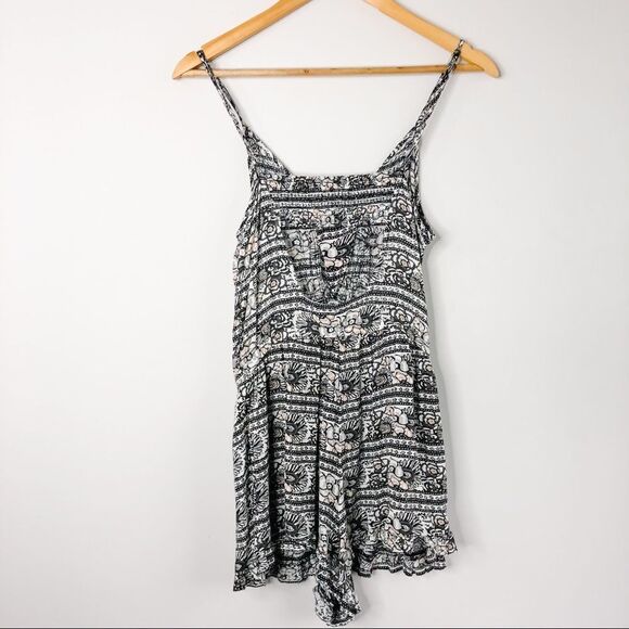 American Eagle Pattern Open Back Romper - Picture 2 of 9